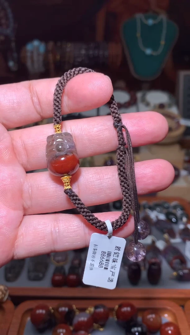 未镶嵌珠宝半成品水晶红极光貔貅手绳，多样性