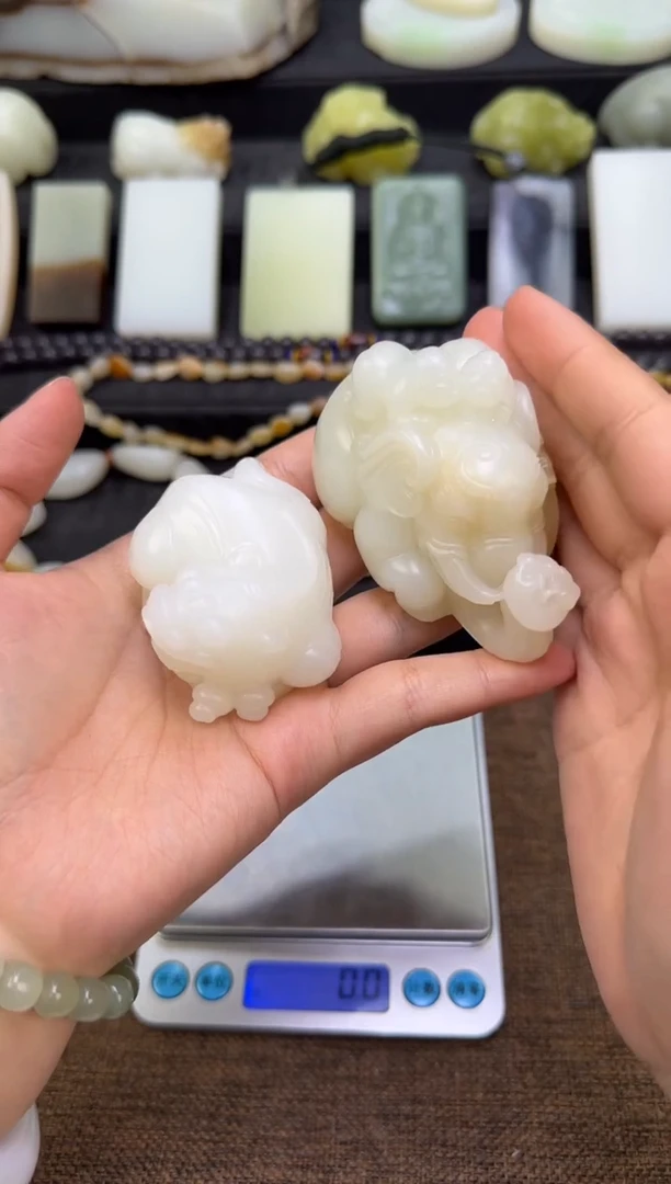 未镶嵌和田玉把件坐***闊把件/两个