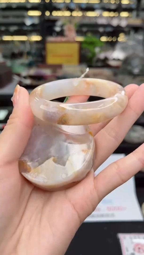 【闪购商品】石英质玉手镯未镶嵌56圈口（不退不换）1456192