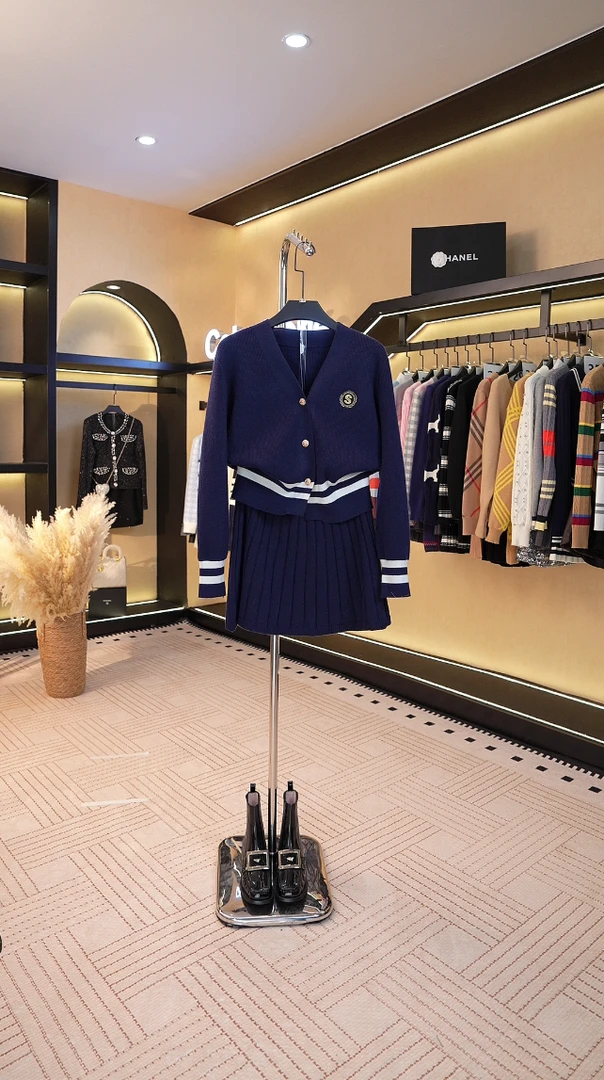 【关关】秋冬百搭套装针织设计师款高定女装时尚 A423