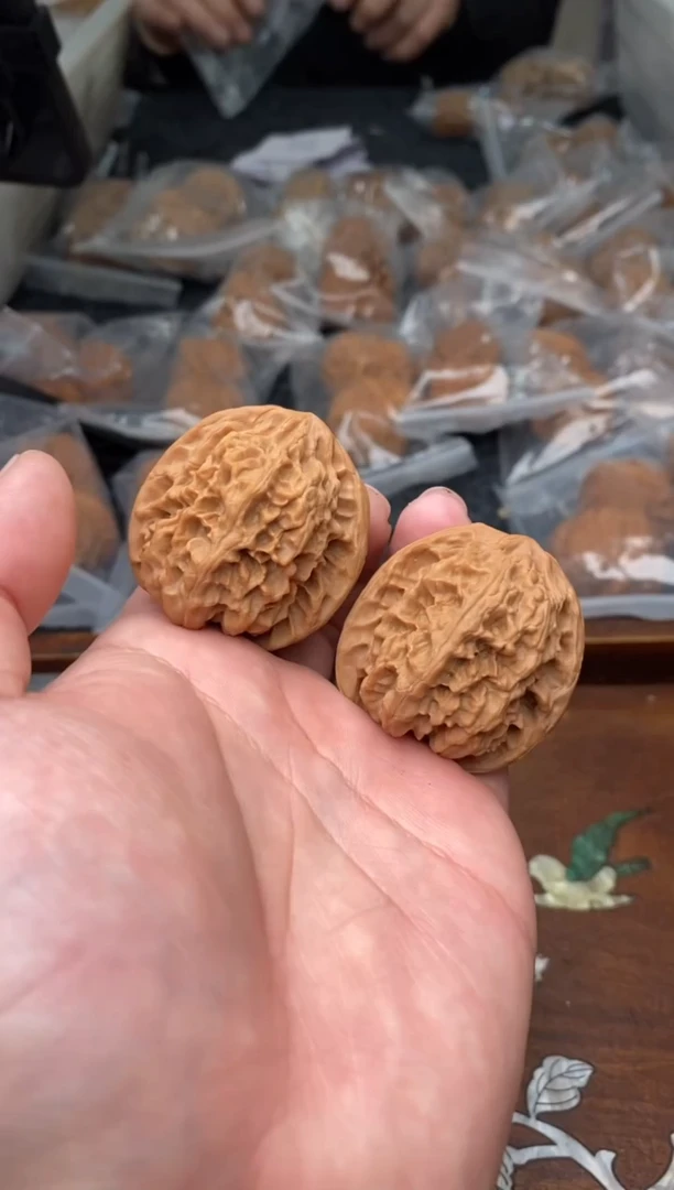 【闪购商品】文玩核桃把件G71号39尺野牛