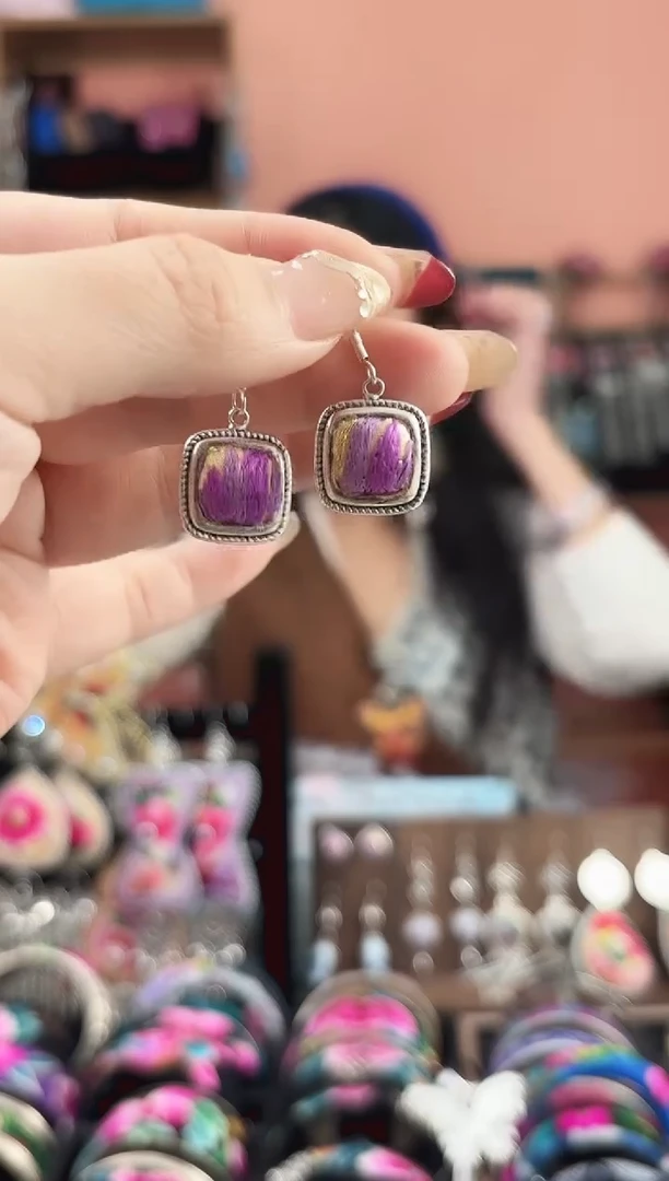 织绣艺枝独绣手工饰品134