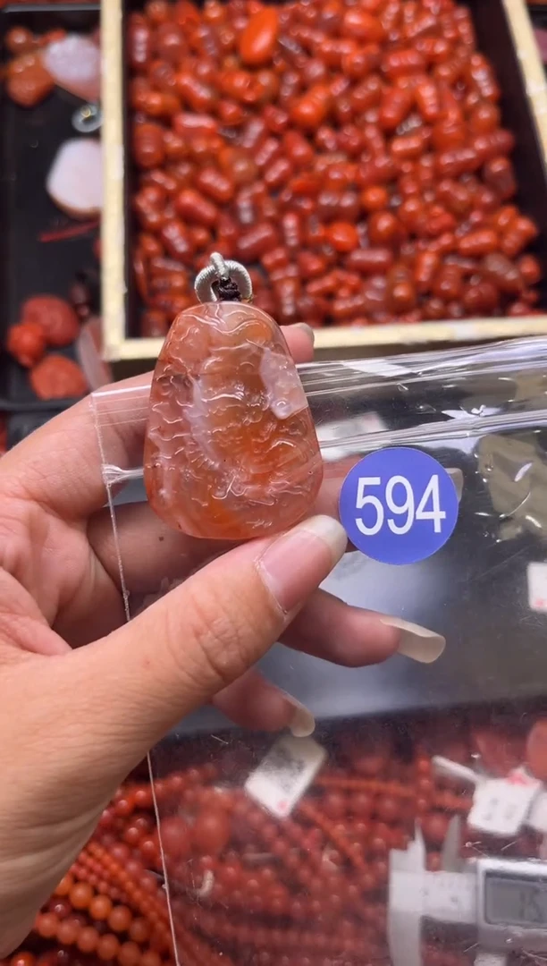 南红玛瑙未镶嵌珠宝奇石594