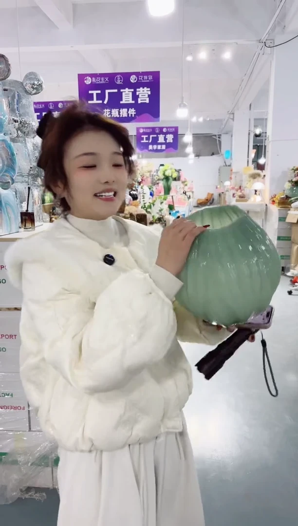 【闪购商品】玻璃私花主义花瓶厂-微瑕--LGQT