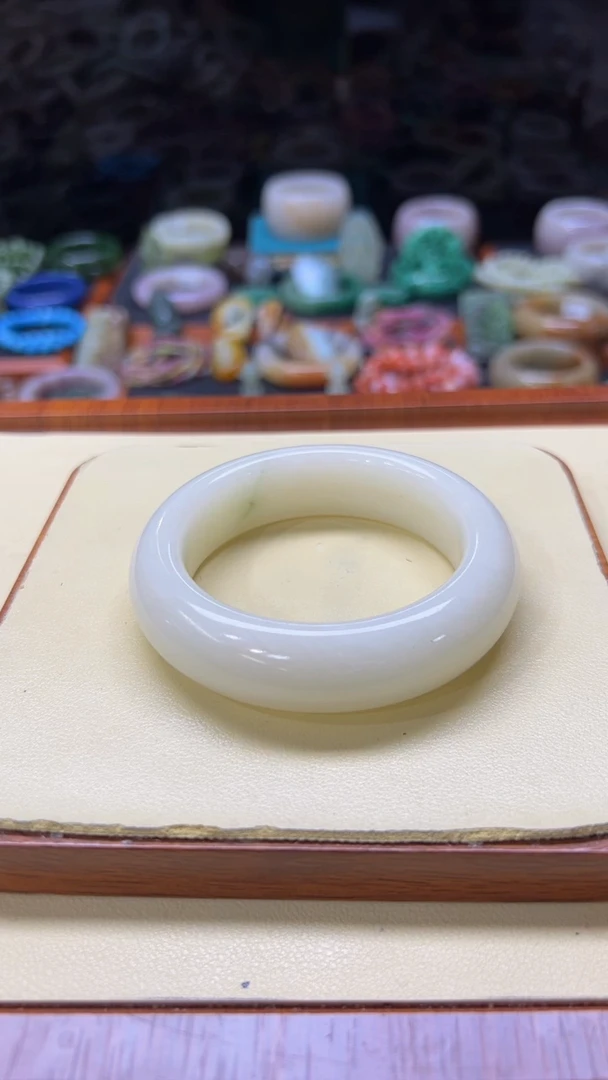 未镶嵌手镯石英质玉赵****菜005