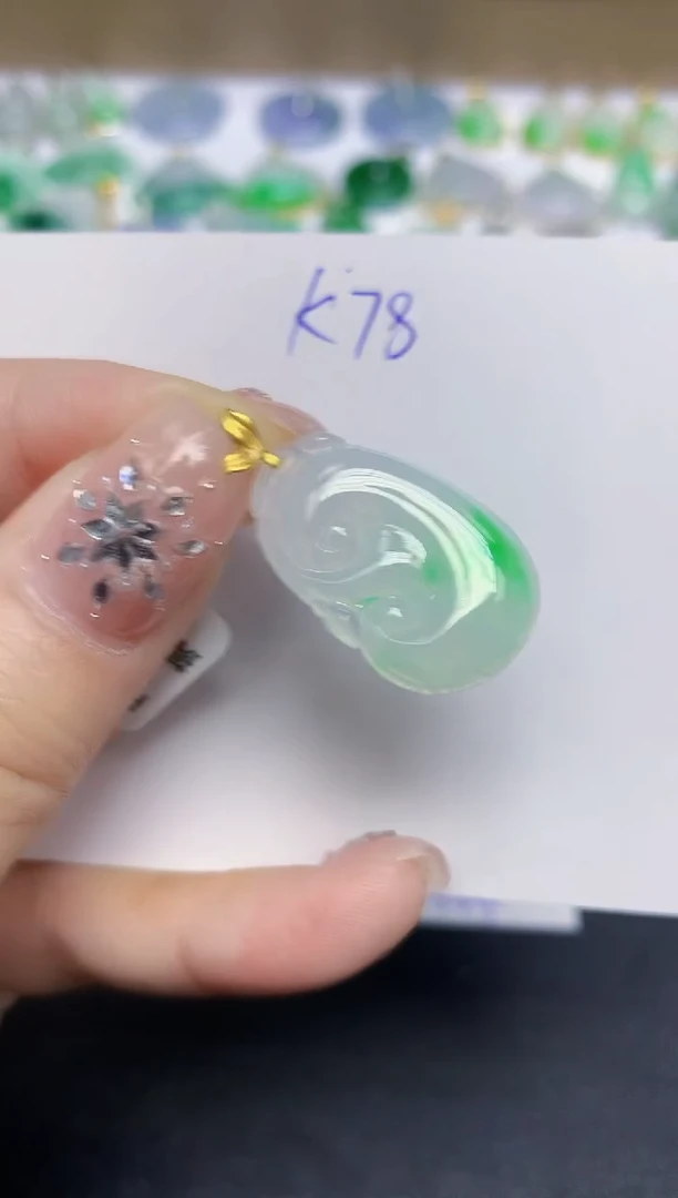 颈饰18K金镶嵌翡翠天然缅甸翡翠A货翡翠百元以上9元证书费自理