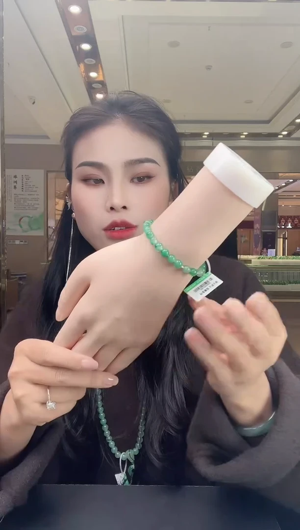 未镶嵌手镯石英质玉34