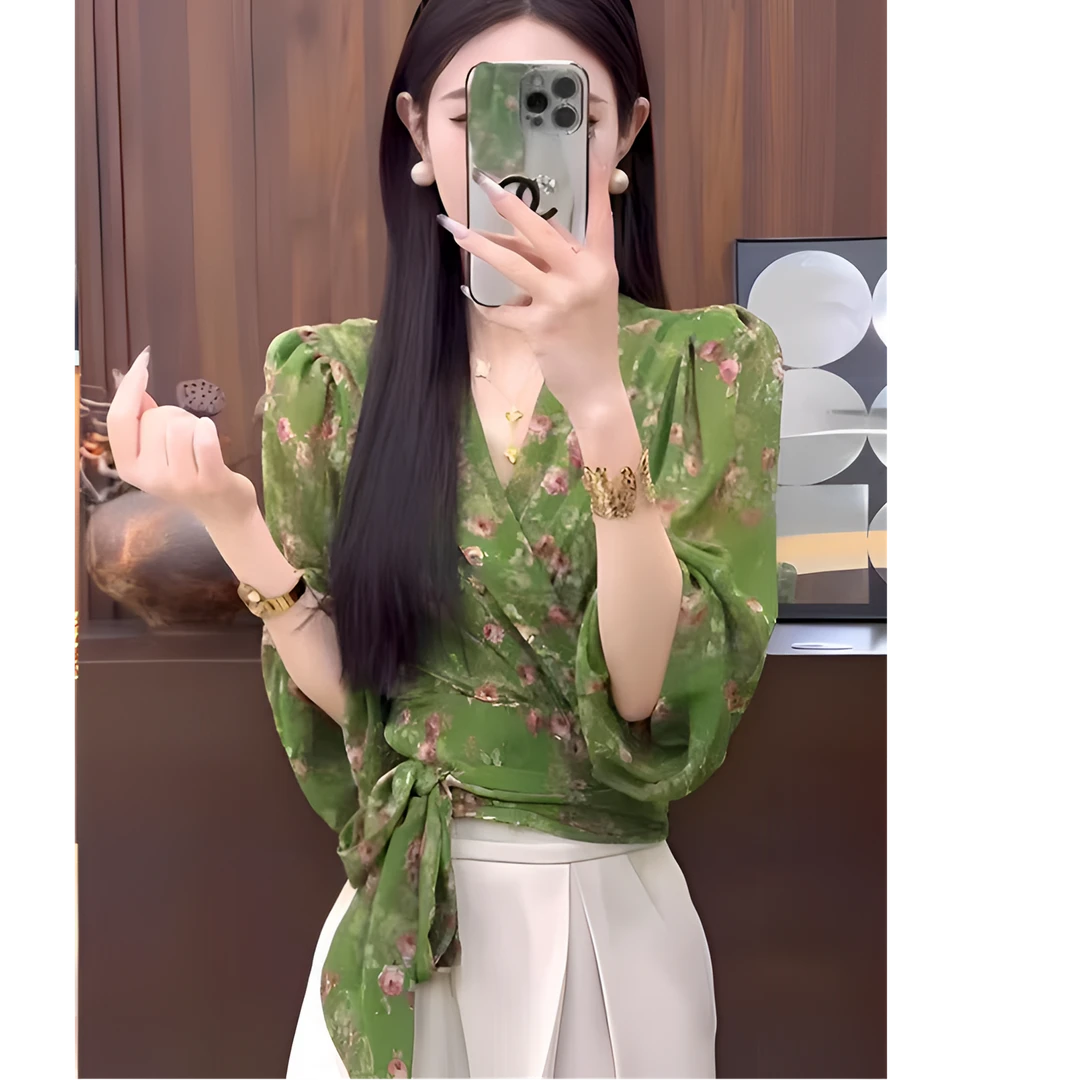 法式气质温柔风V领碎花小衫夏季新款小众设计感绑带收腰显瘦上衣