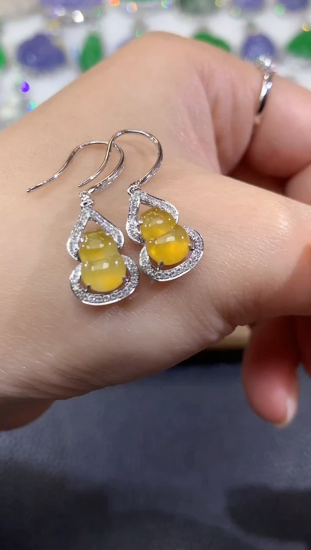 18K金镶嵌翡翠耳饰A34