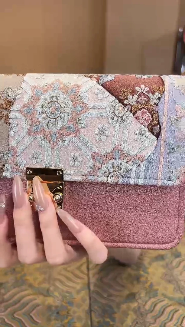 刺绣红**妇非遗唐锦包包