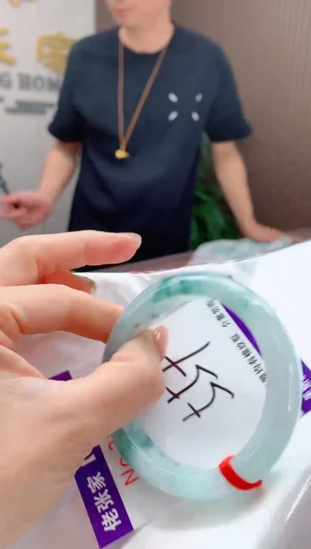 翡翠手镯未镶嵌天然缅甸A货翡翠