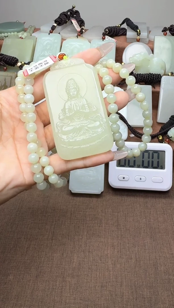 颈饰未镶嵌和田玉1