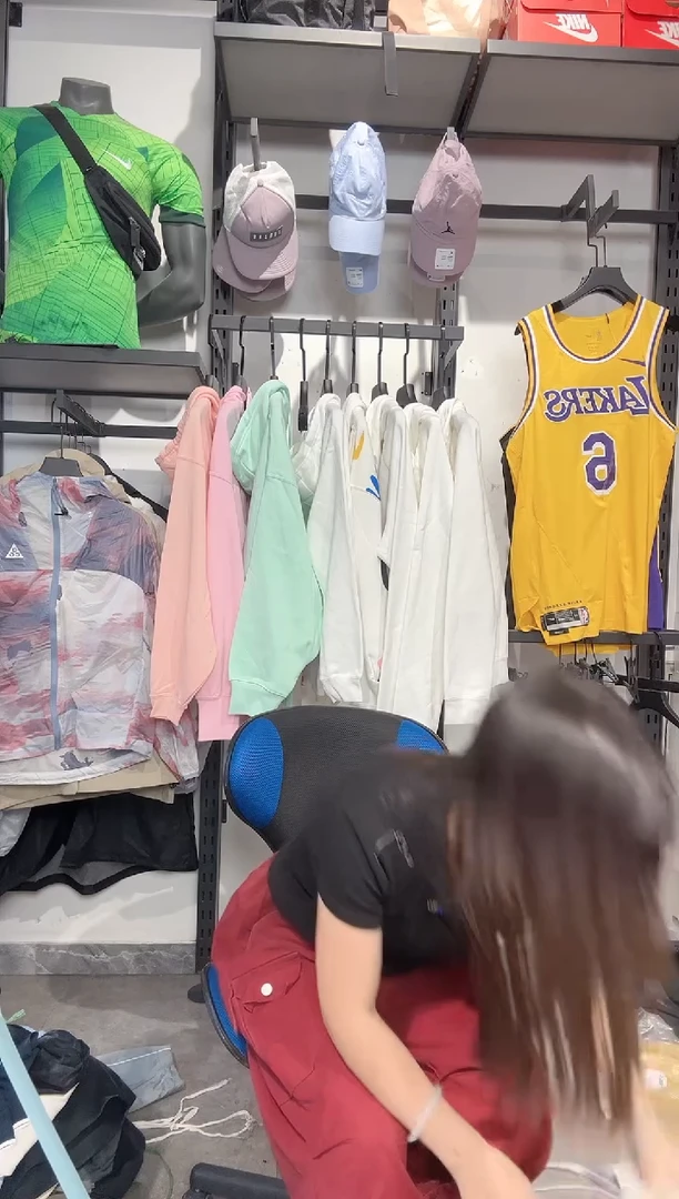 1228  编码 瑕疵款直播间过款为准 尺码