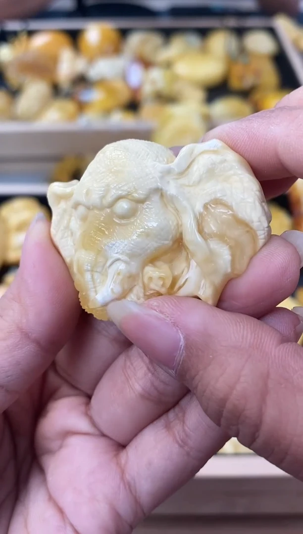 未镶嵌琥珀裸石天然琥珀蜜蜡