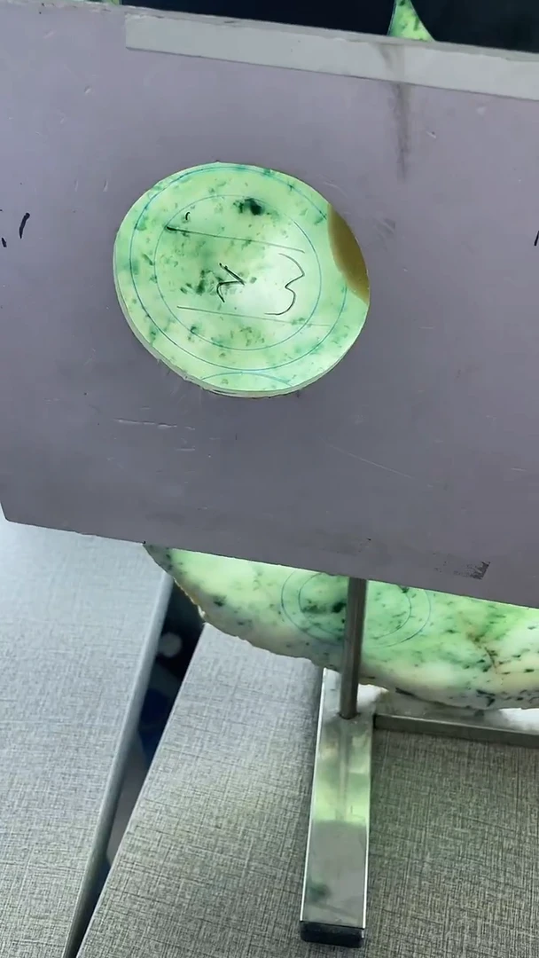 未镶嵌手镯定制翡翠依**前定制