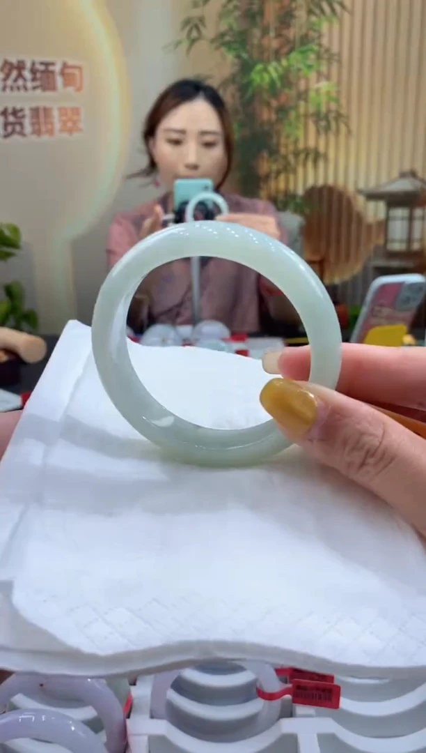 翡翠手镯未镶嵌000036100