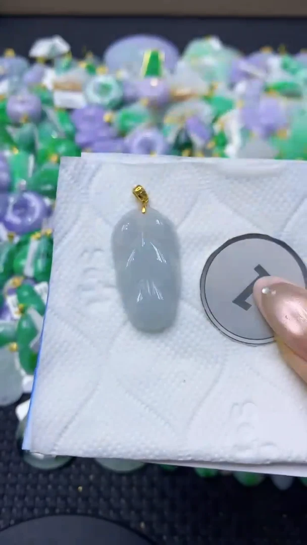 颈饰未镶嵌翡翠天然缅甸翡翠A货