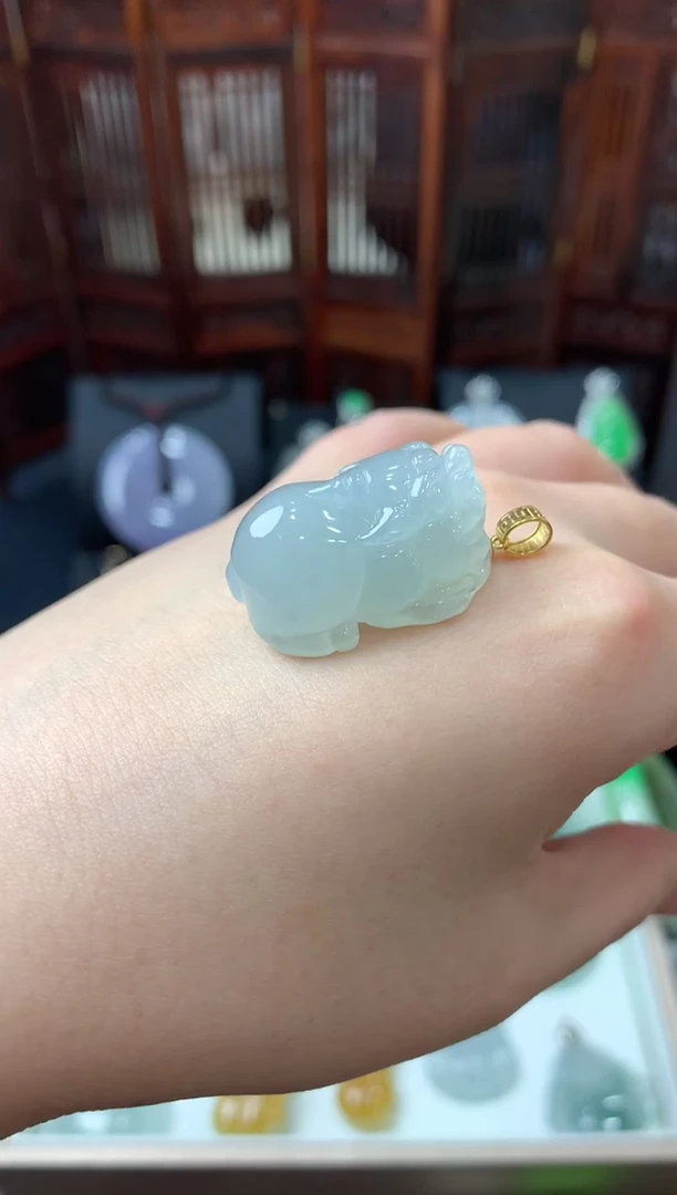 【闪购商品】翡翠吊坠(不含链)18K金镶嵌挂件