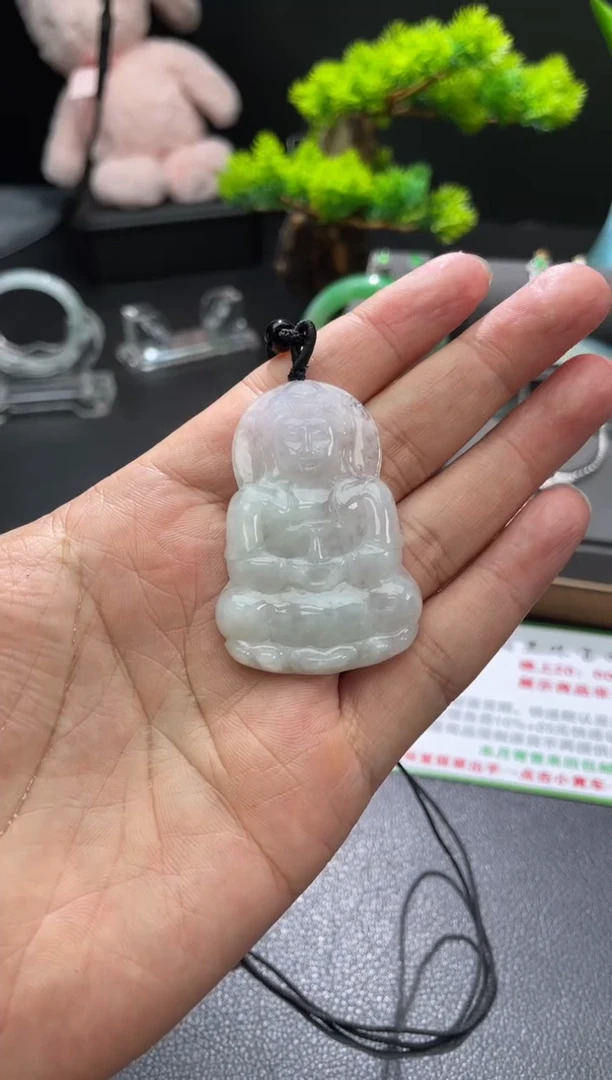 颈饰未镶嵌翡翠观音