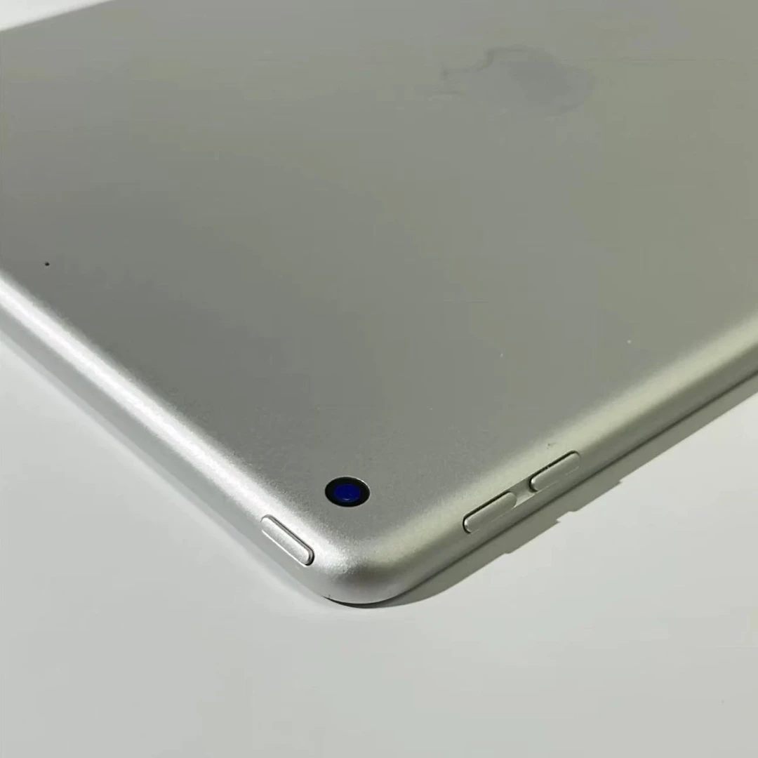 9新 Apple/苹果 大屏游戏ipad9.7寸WIFI版学习机