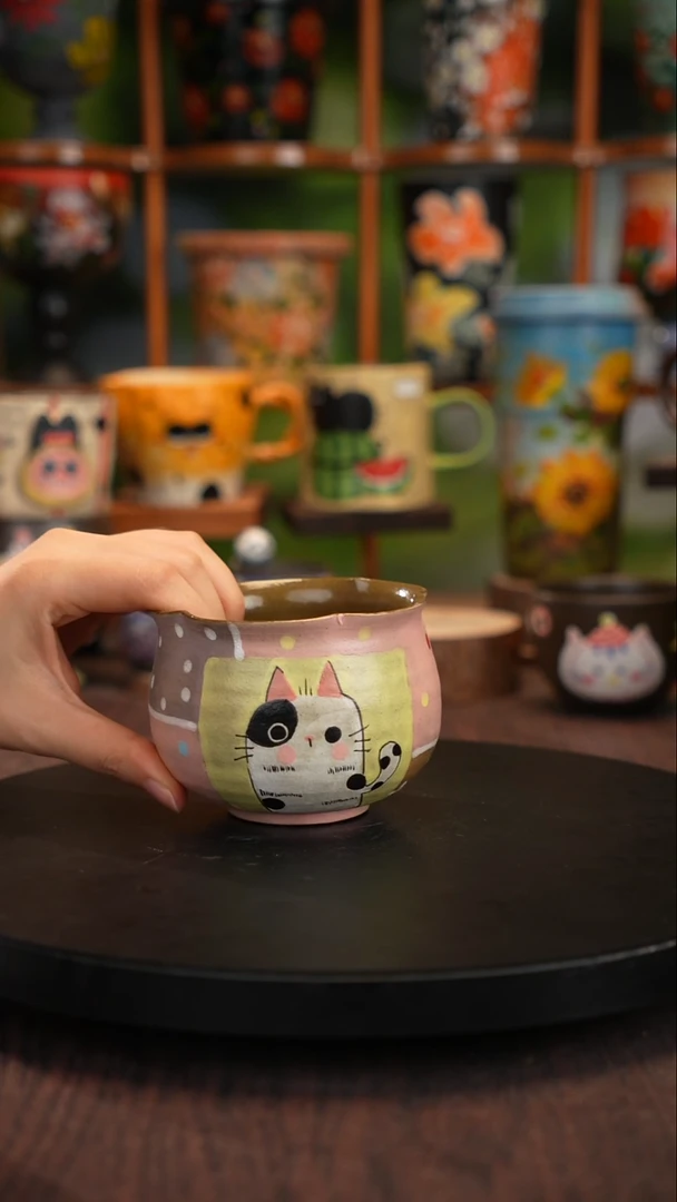 景德镇釉下彩手绘脏脏杯