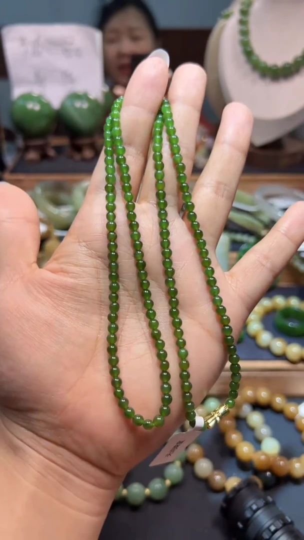 颈饰未镶嵌和田玉多样性发一