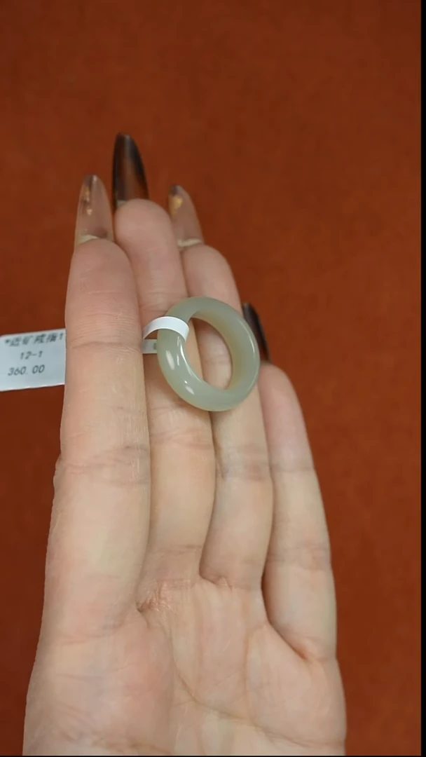 未镶嵌戒圈和田玉且末近矿微色差17+