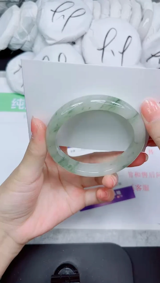 石英质玉手镯未镶嵌133-58