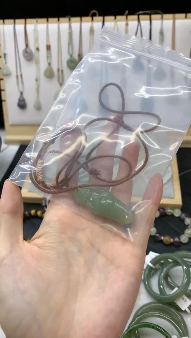 颈饰未镶嵌和田玉阿*吊坠4