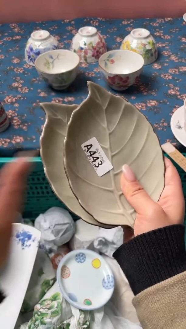 瓷片。****。瓷器瓷器A443
