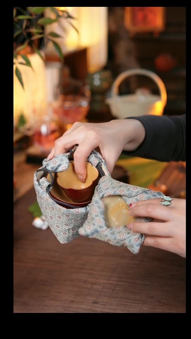 【闪购商品】宫墙红 矮花口杯 旅行套装