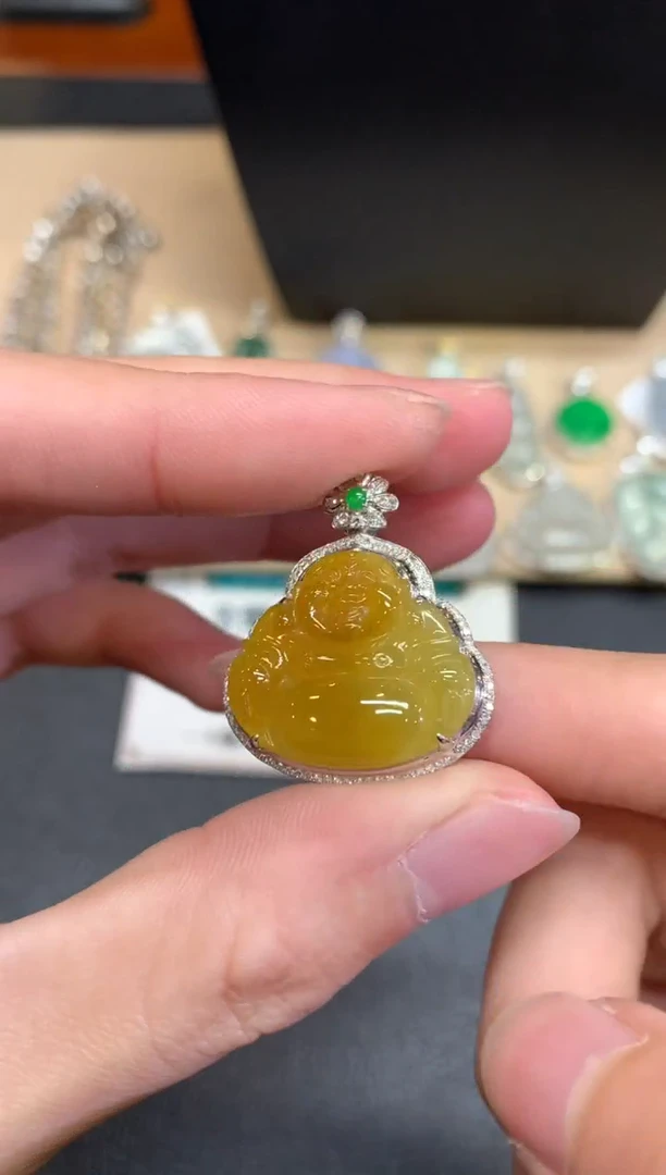 【闪购商品】翡翠颈饰18K金镶嵌佛公【无服务费】