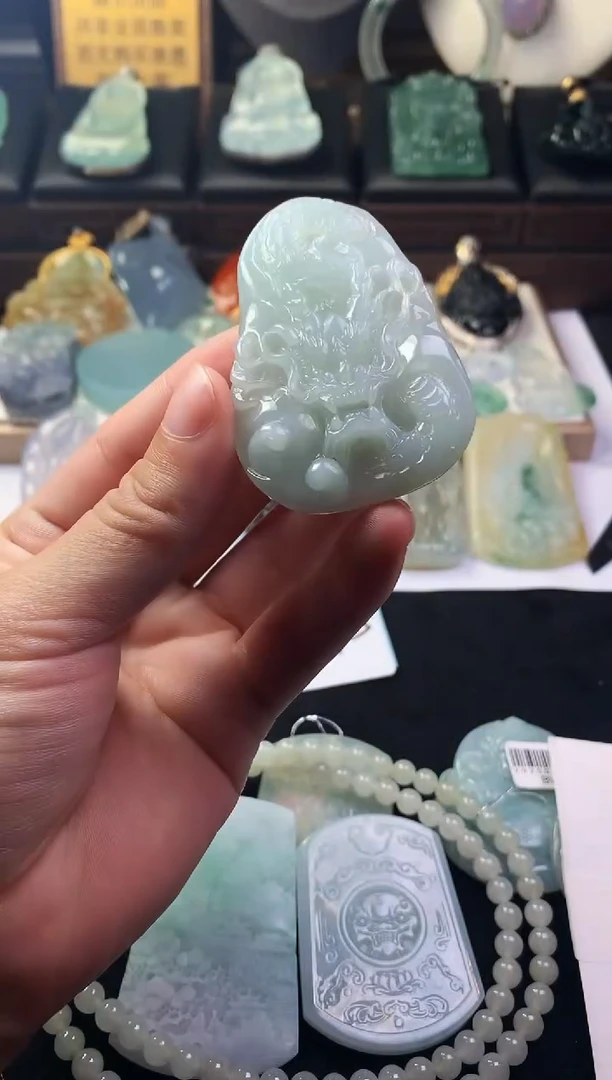 未镶嵌定制翡翠撞****皮毛货不退不换