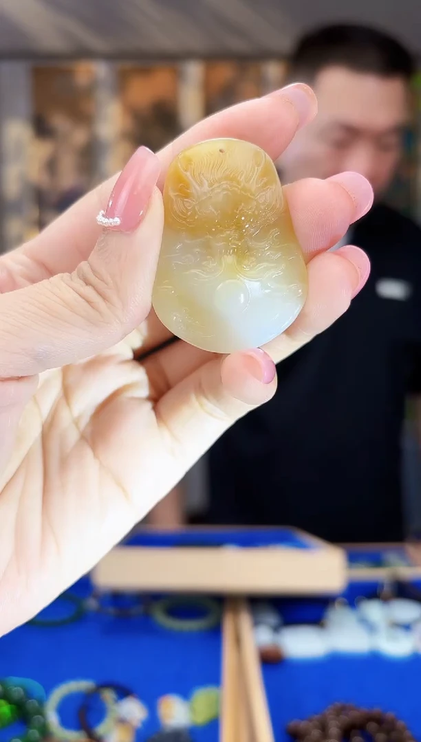 和田玉未镶嵌挂件拍一发一