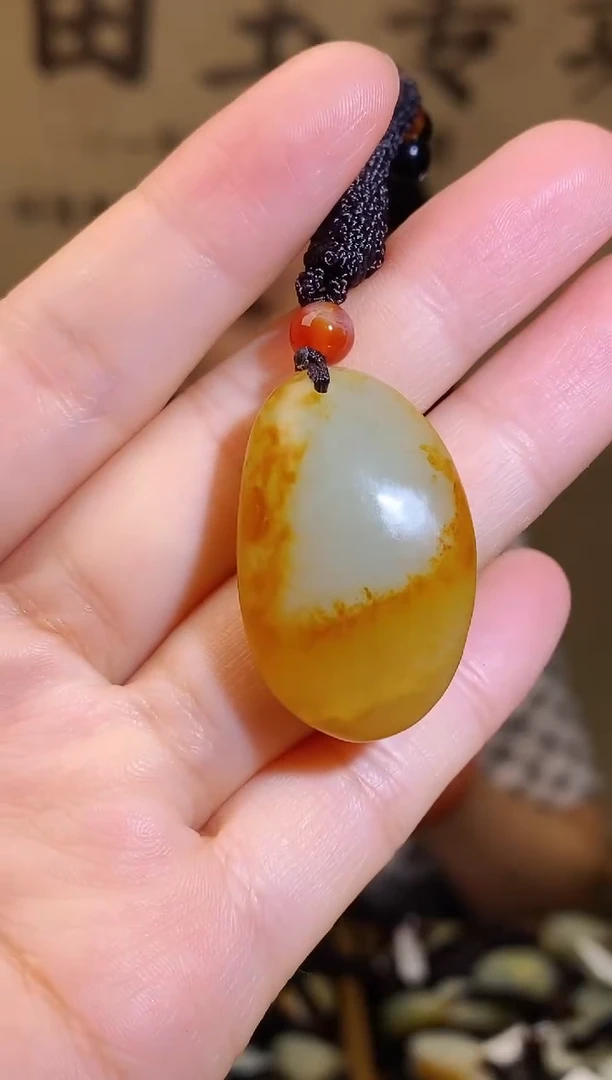 和田玉未镶嵌颈饰1