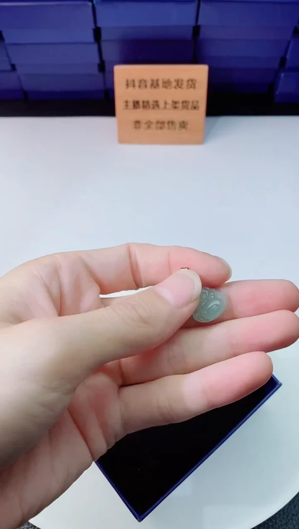 翡翠未镶嵌颈饰11111111