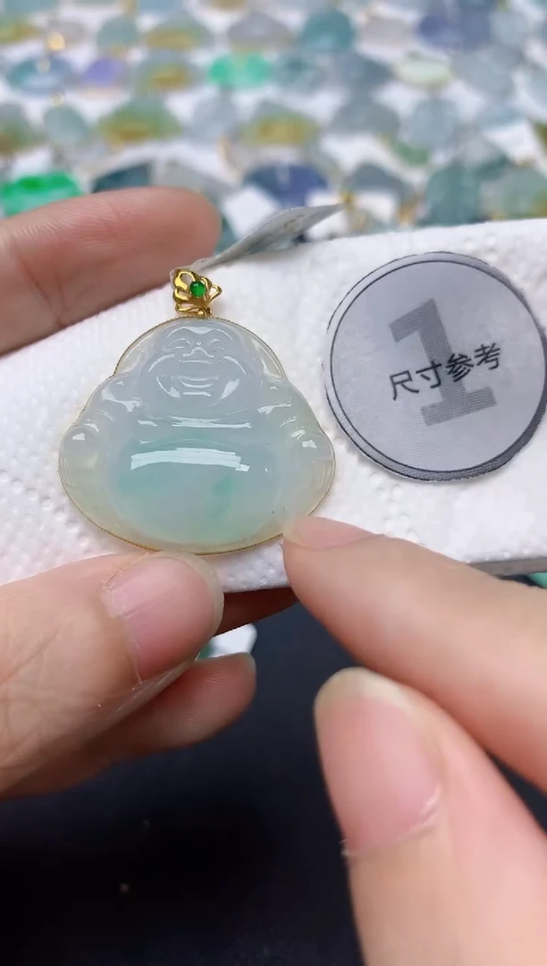 翡翠18K金镶嵌颈饰天然缅甸A货翡翠