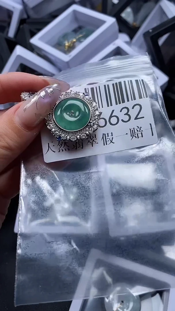 吊坠(不含链)未镶嵌翡翠6632