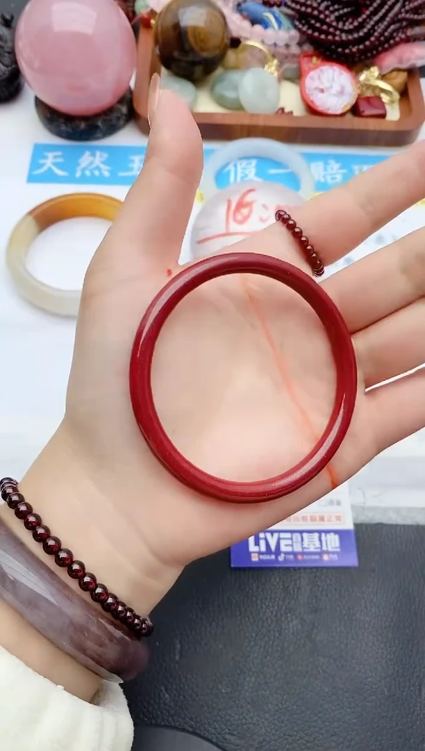 【闪购商品】石英质玉手镯未镶嵌168+58/59