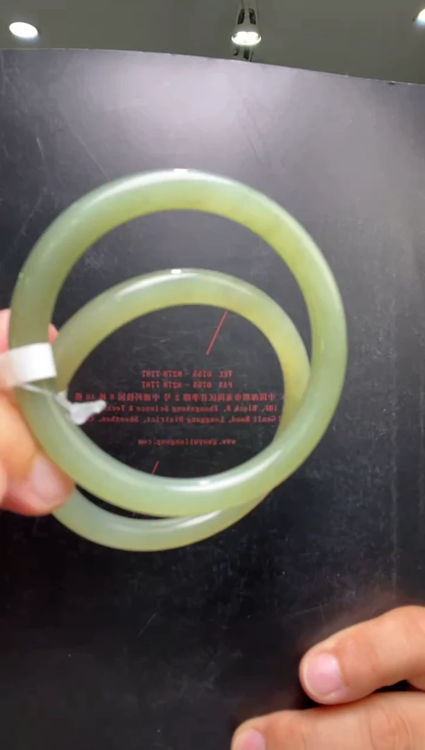 【闪购商品】和田玉手镯未镶嵌56-57圈口冰湖水绿多样性发货一