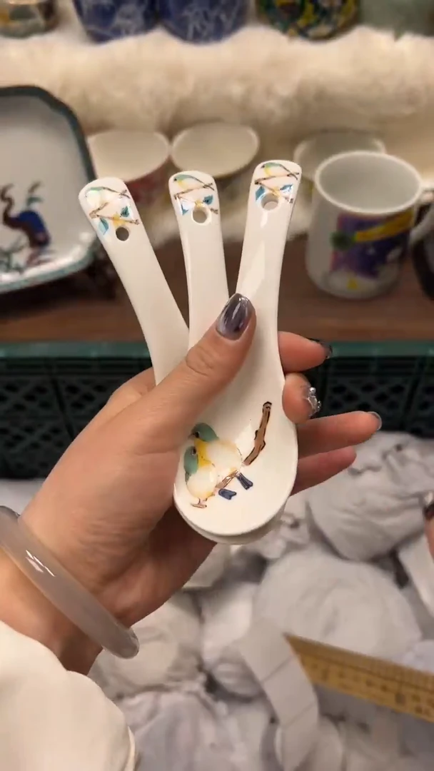 【闪购商品】瓷片        shaozi