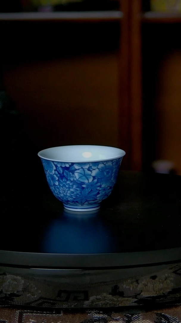 景德镇手工青花万花主人杯