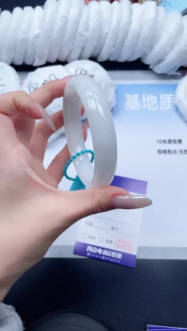 未镶嵌手镯和田玉17V97-63