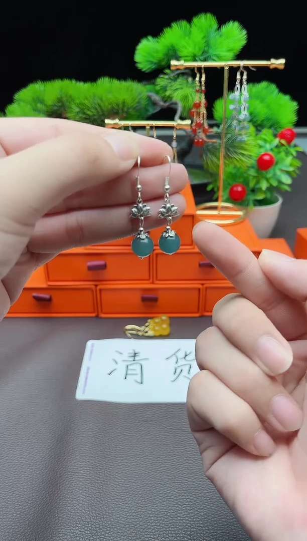 石英质玉（天山翠）银S925镶嵌耳饰237