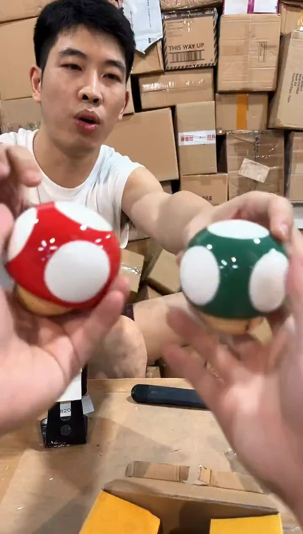 瓷片原盒蘑菇粉瓶一套