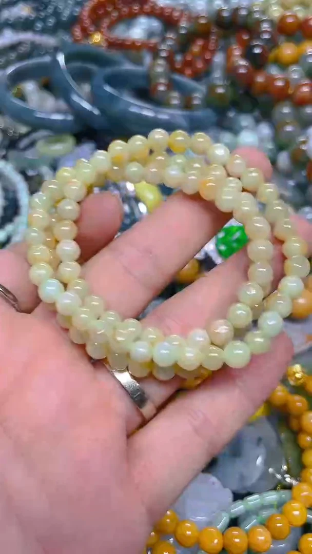 颈饰未镶嵌翡翠5mm/ M /翡翠A货，一件也是批发价