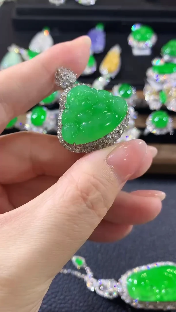 吊坠(不含链)18K金镶嵌翡翠C155