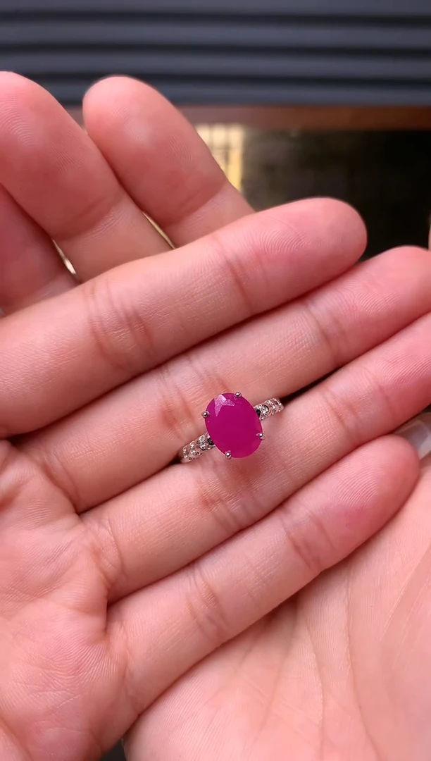 【闪购商品】红宝石戒指银S925镶嵌........