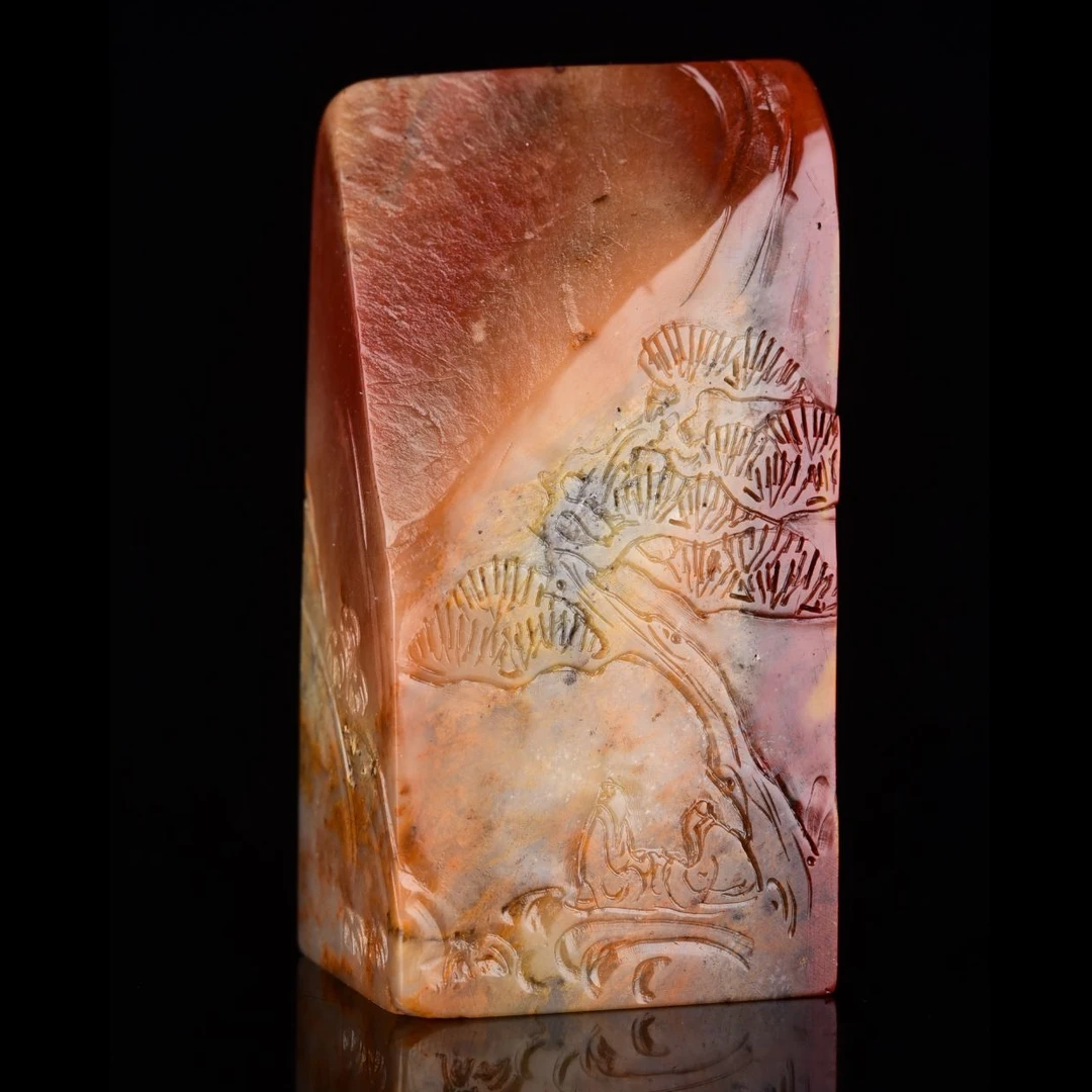 国石/老性结晶五彩鸡母窝石松下雅聚印章（林棋俤）/大师雕/ST1569