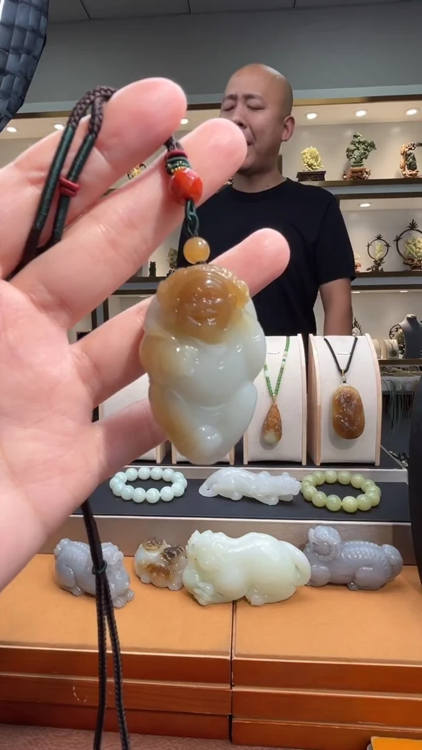 颈饰未镶嵌和田玉苏